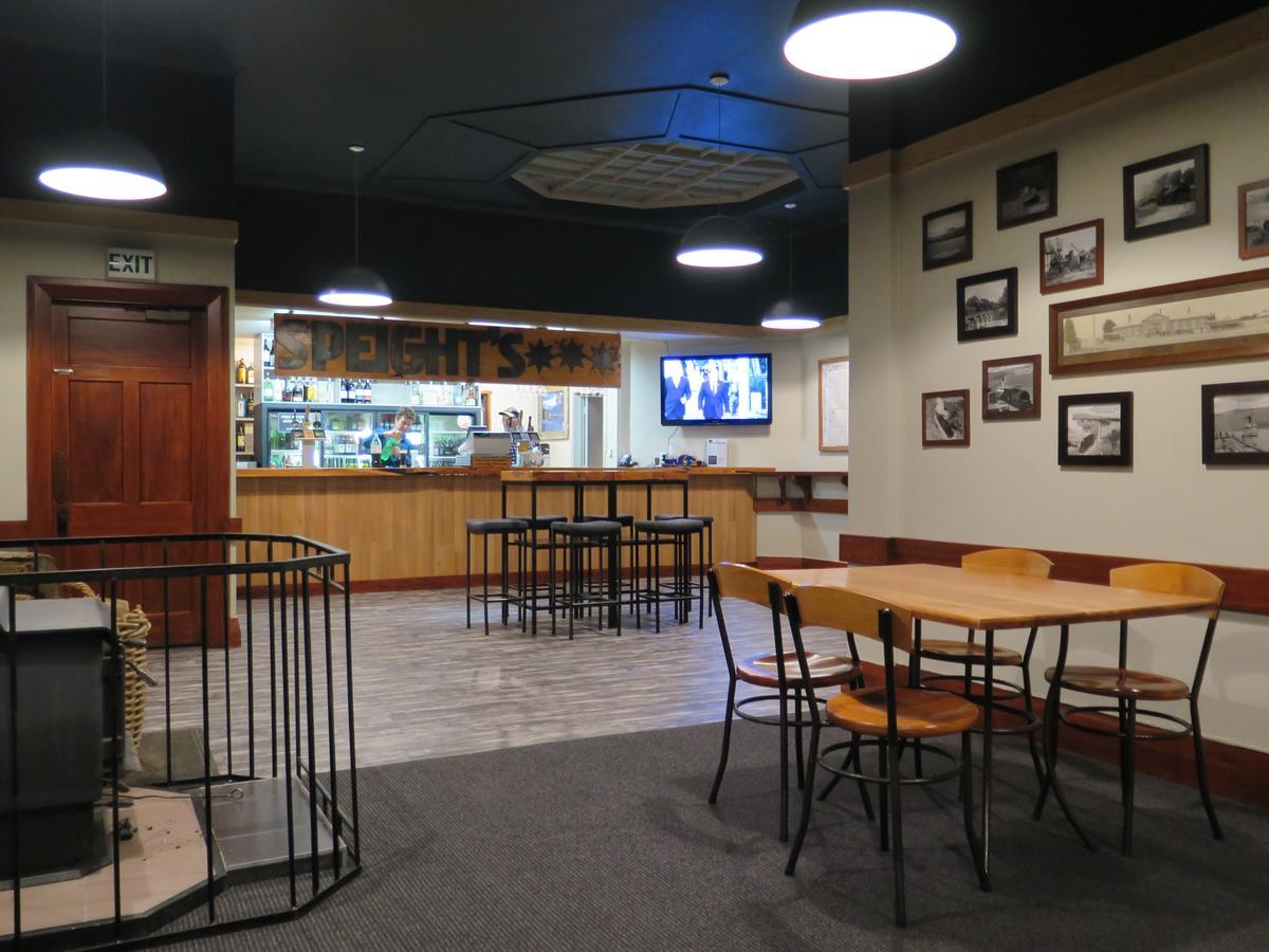 Mossburn Railway Hotel Ngoại thất bức ảnh