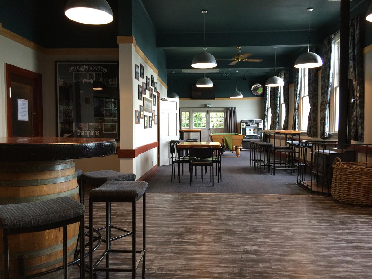 Mossburn Railway Hotel Ngoại thất bức ảnh